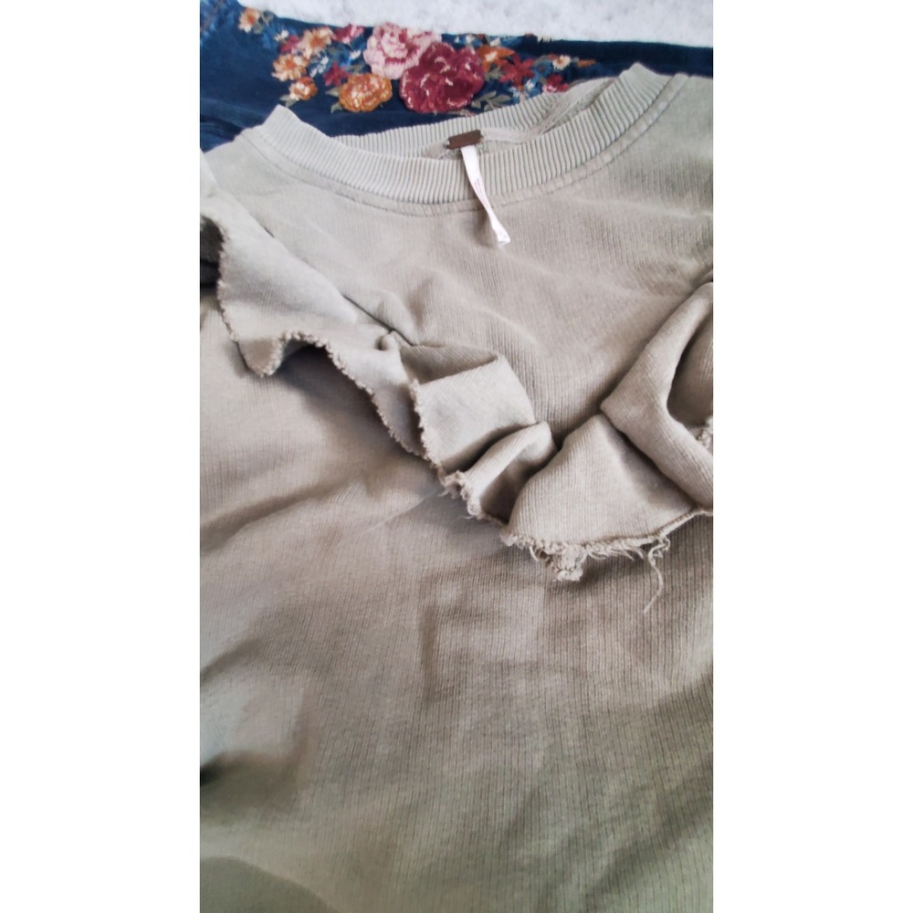 Free People Ruffle Front Sweatshirt Sage Green Raw Hem Pullover Small - Picture 4 of 6